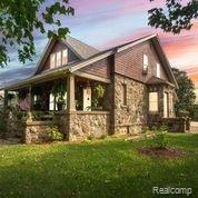 6047 North Latson Road Howell, MI 48855 - Photo 3 of 18