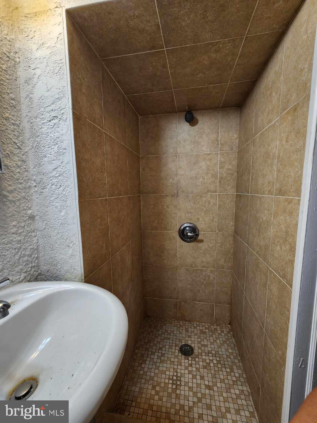 4522 Springfield Avenue, Unit 1F Philadelphia, PA 19143 - Photo 2 of 7