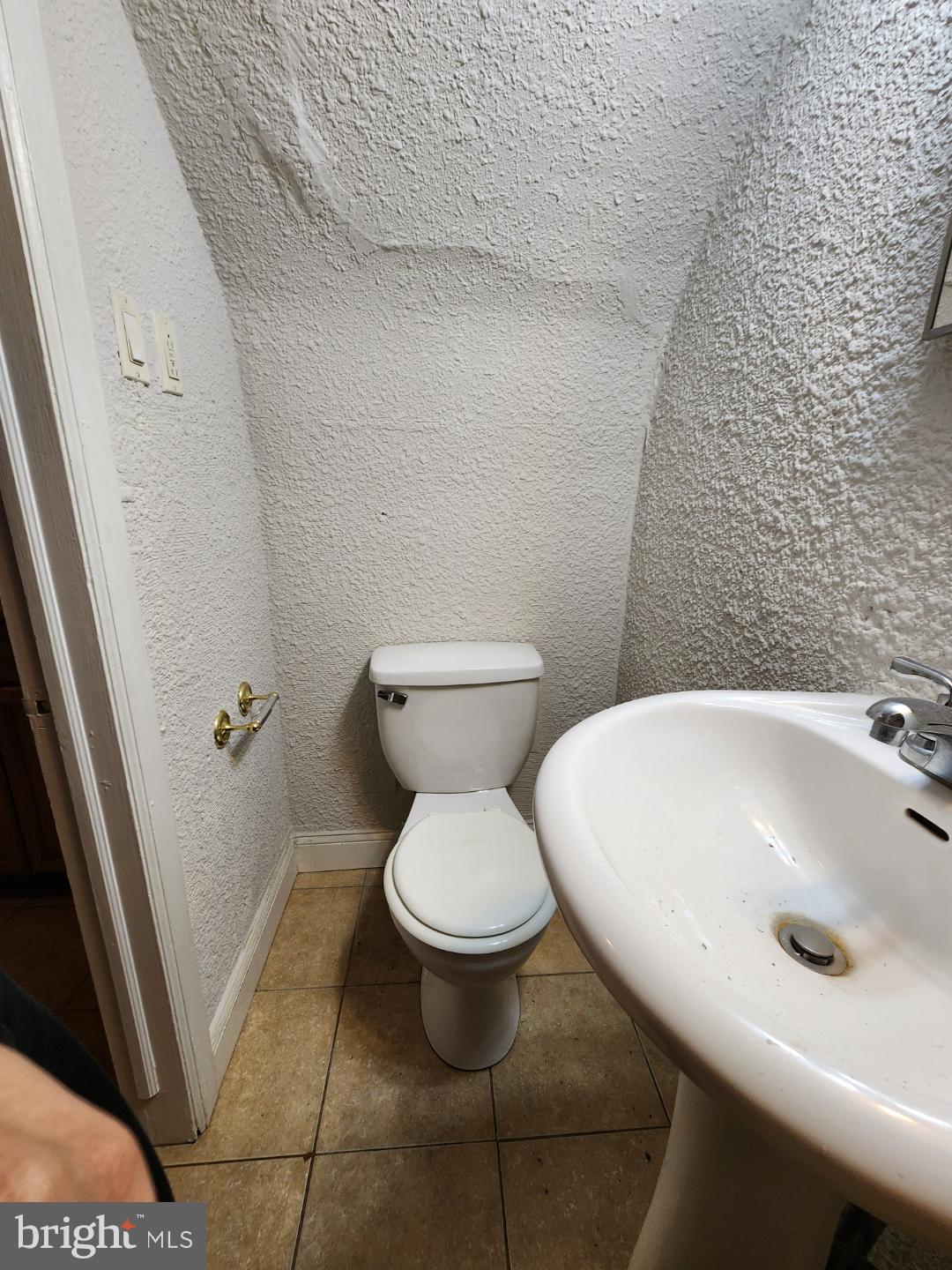 4522 Springfield Avenue, Unit 1F Philadelphia, PA 19143 - Photo 3 of 7