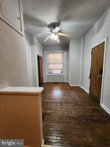 $750 | 4522 Springfield Avenue, Unit 1F, Philadelphia, PA 19143