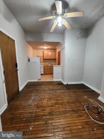 $750 | 4522 Springfield Avenue, Unit 1F, Philadelphia, PA 19143