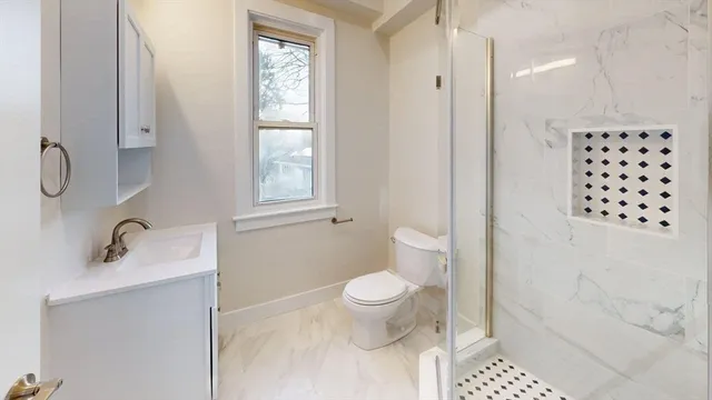 $3,900 | 391 Linwood Avenue, Unit 2, Newton, MA 02460