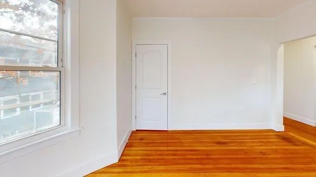 $3,900 | 391 Linwood Avenue, Unit 2, Newton, MA 02460