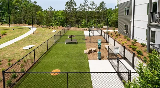 $1,695 | 6000 Ava Avenue, Unit B2, Oakwood, GA 30566