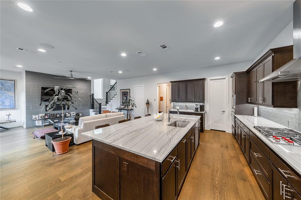 4144 Entrada Way Dallas, TX 75219 - Photo 5 of 31