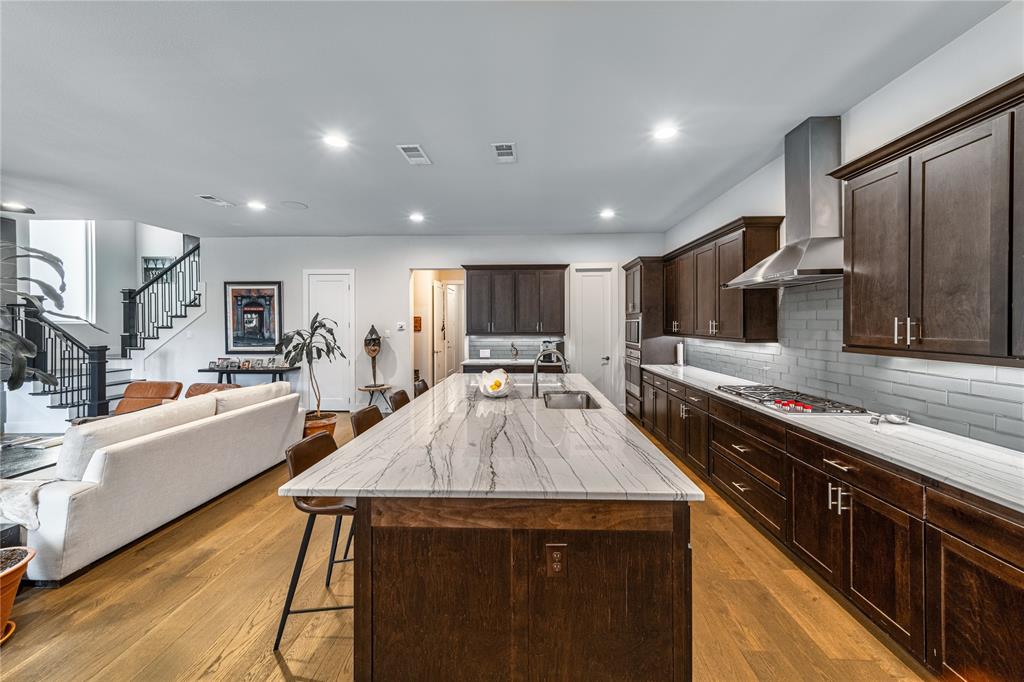 4144 Entrada Way Dallas, TX 75219 - Photo 6 of 31