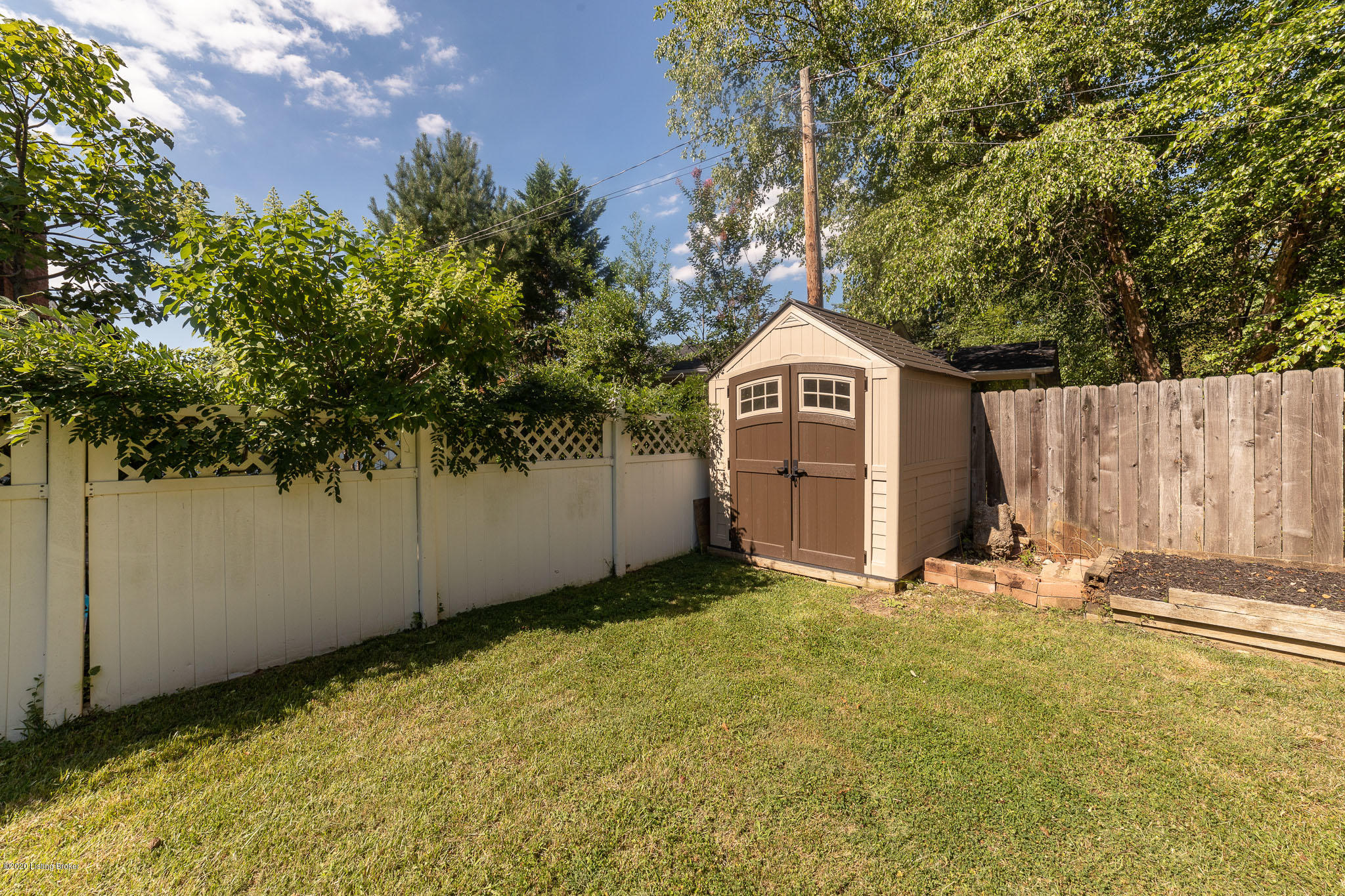 213 Blue Ridge Road Louisville, KY 40223 - Photo 62 of 73 BlueRidge063