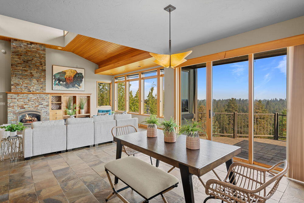 885 Northwest Chelsea Loop Bend, OR 97703 - Photo 1 of 57 74D 38-web-or-mls-Riley_Visuals-38 -