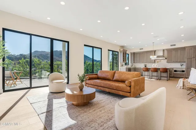 $6,999 | 252 Capri Drive, Simi Valley, CA 93065