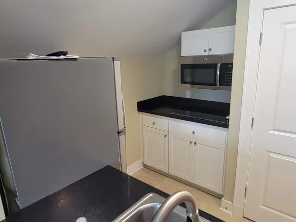 $1,300 | 3060 Dickinson Drive, Tallahassee, FL 32311