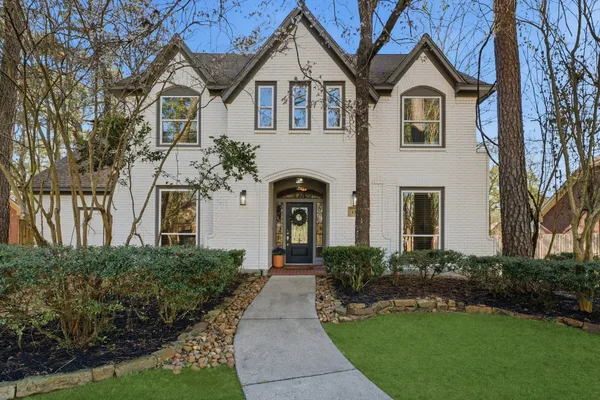 $755,000 | 134 Quiet Oak Circle, The Woodlands, TX 77381