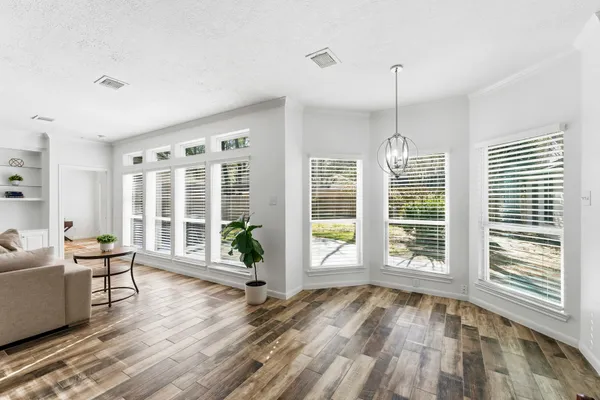 $755,000 | 134 Quiet Oak Circle, The Woodlands, TX 77381