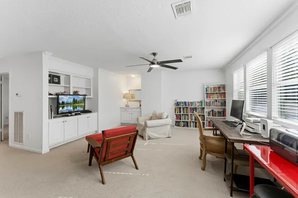 $755,000 | 134 Quiet Oak Circle, The Woodlands, TX 77381