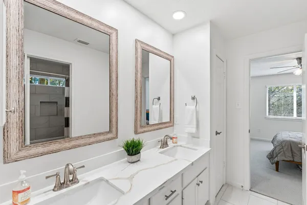 $755,000 | 134 Quiet Oak Circle, The Woodlands, TX 77381