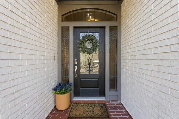 $755,000 | 134 Quiet Oak Circle, The Woodlands, TX 77381