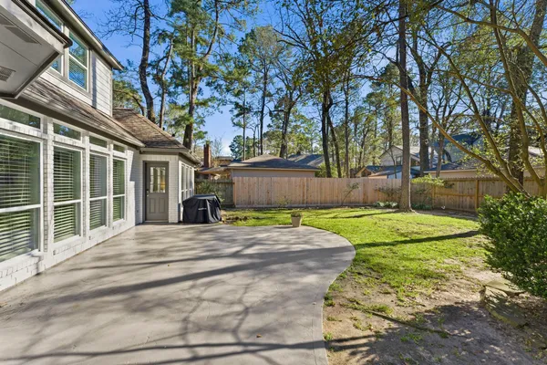 $755,000 | 134 Quiet Oak Circle, The Woodlands, TX 77381