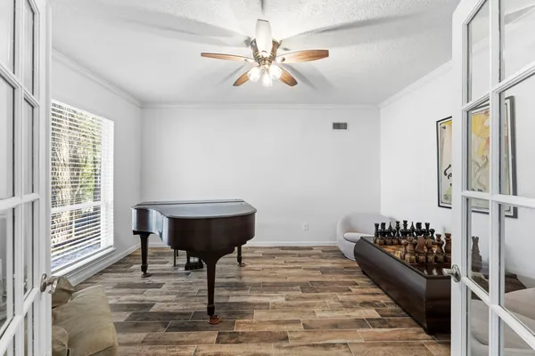 $755,000 | 134 Quiet Oak Circle, The Woodlands, TX 77381