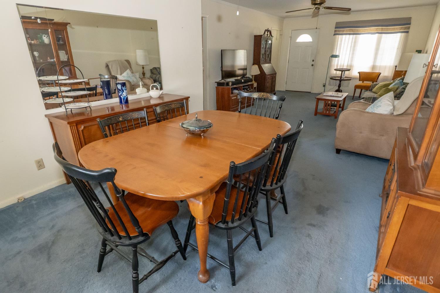 95 Jeffery Road Colonia, NJ 07067 - Photo 7 of 31