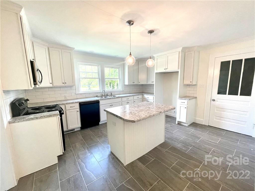 2741 Spencer Road Northeast Conover, NC 28613 - Photo 14 of 40 Gallery Image 14