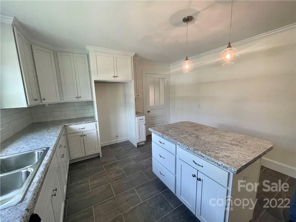 2741 Spencer Road Northeast Conover, NC 28613 - Photo 17 of 40 Gallery Image 17