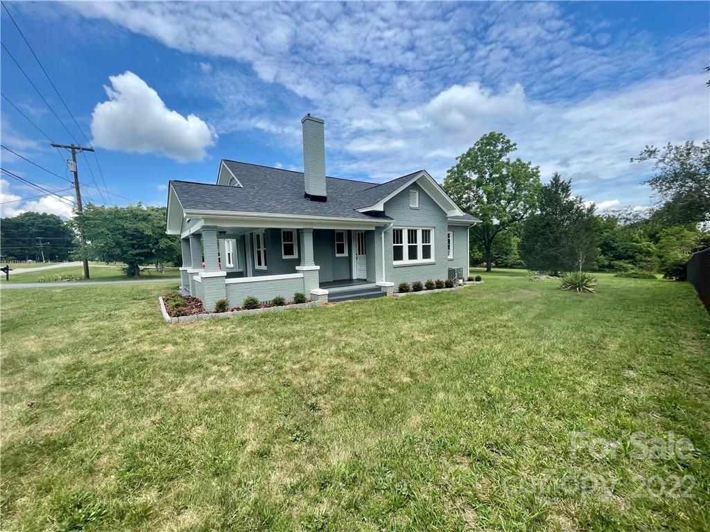 2741 Spencer Road Northeast Conover, NC 28613 - Photo 3 of 40 Gallery Image 3