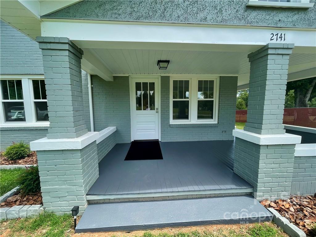2741 Spencer Road Northeast Conover, NC 28613 - Photo 4 of 40 Gallery Image 4
