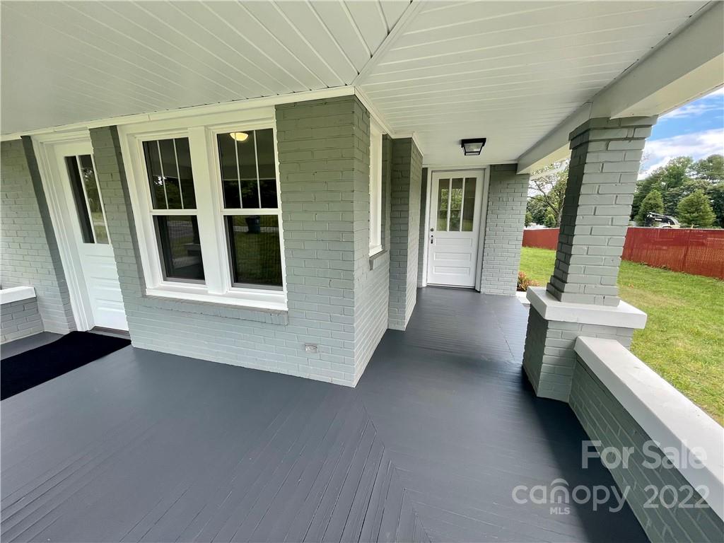 2741 Spencer Road Northeast Conover, NC 28613 - Photo 5 of 40 Gallery Image 5