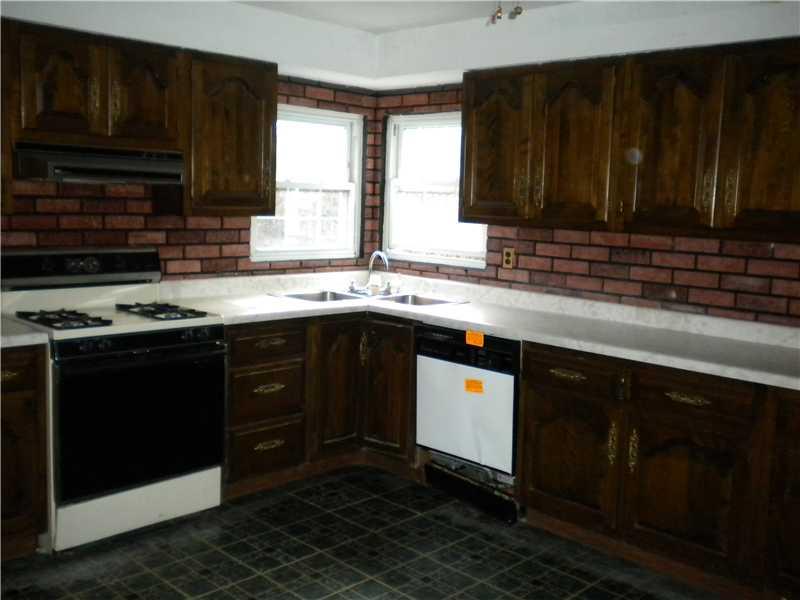 469 Center Road Monroeville, PA 15146 - Photo 5 of 10 Kitchen.