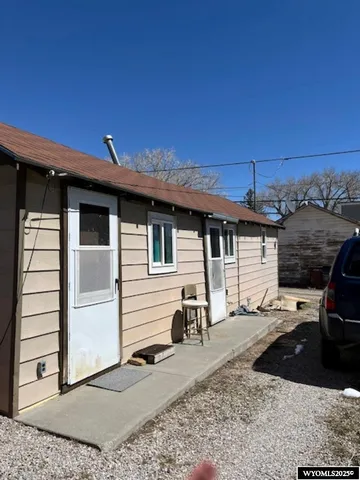$67,900 | 529 13th Street, Rawlins, WY 82301