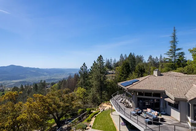 $3,999,999 | 568 Sunset Drive, Angwin, CA 94508
