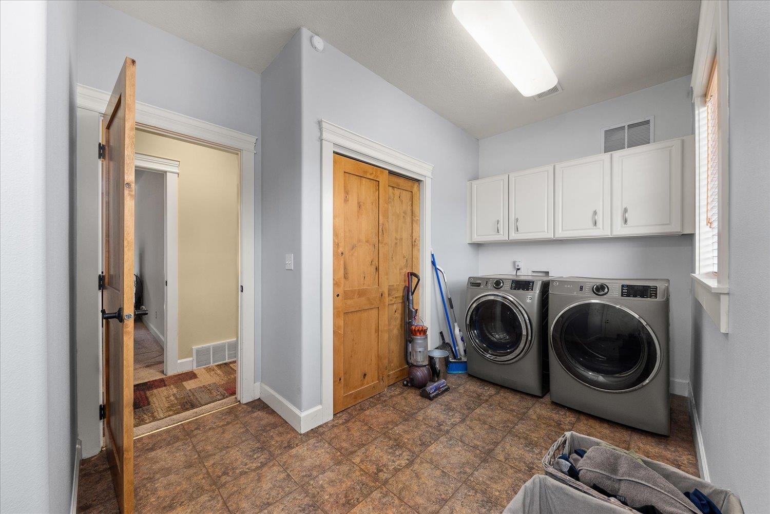 2609 West Hawthorne Road Spokane, WA 99208 - Photo 24 of 50