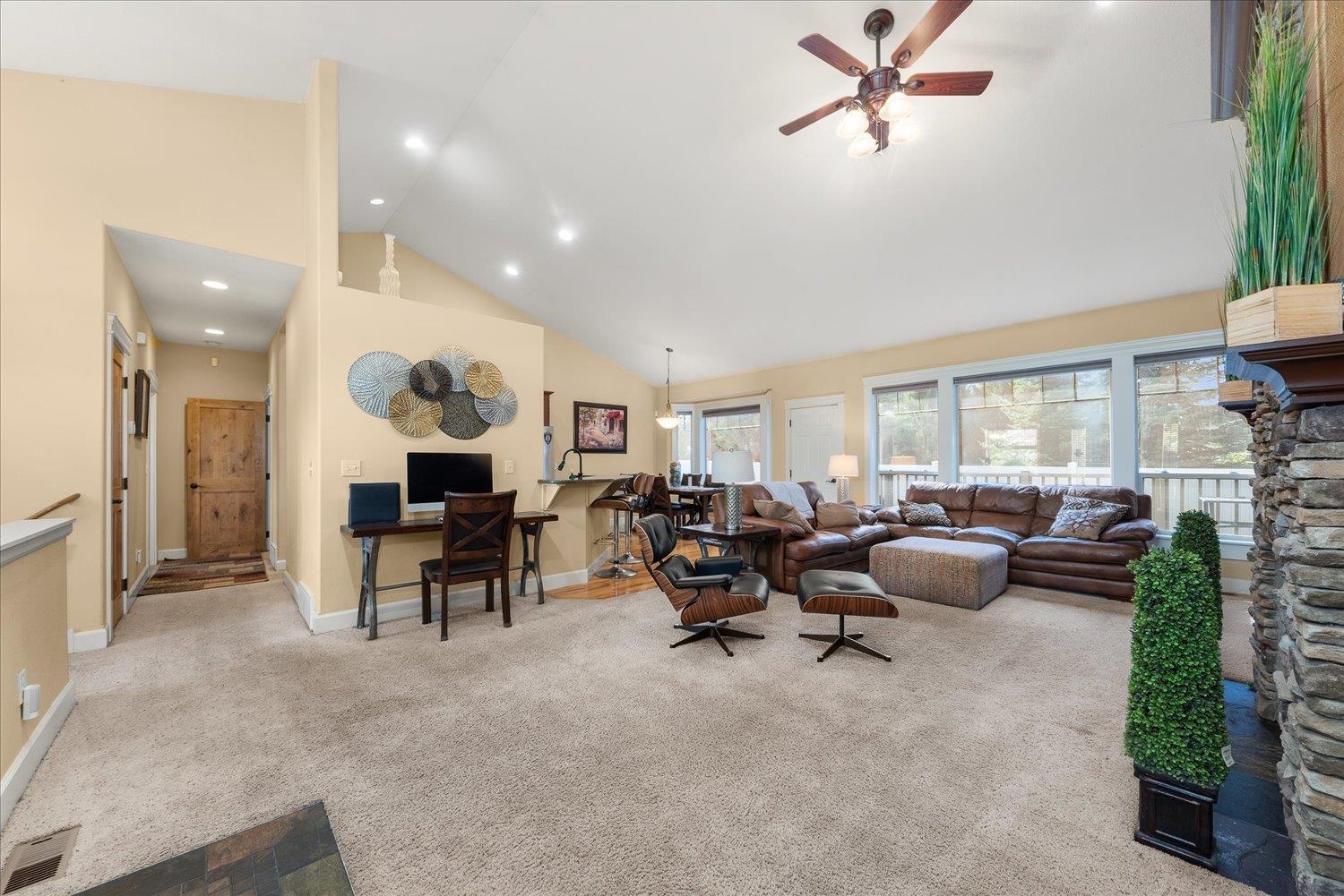 2609 West Hawthorne Road Spokane, WA 99208 - Photo 7 of 50