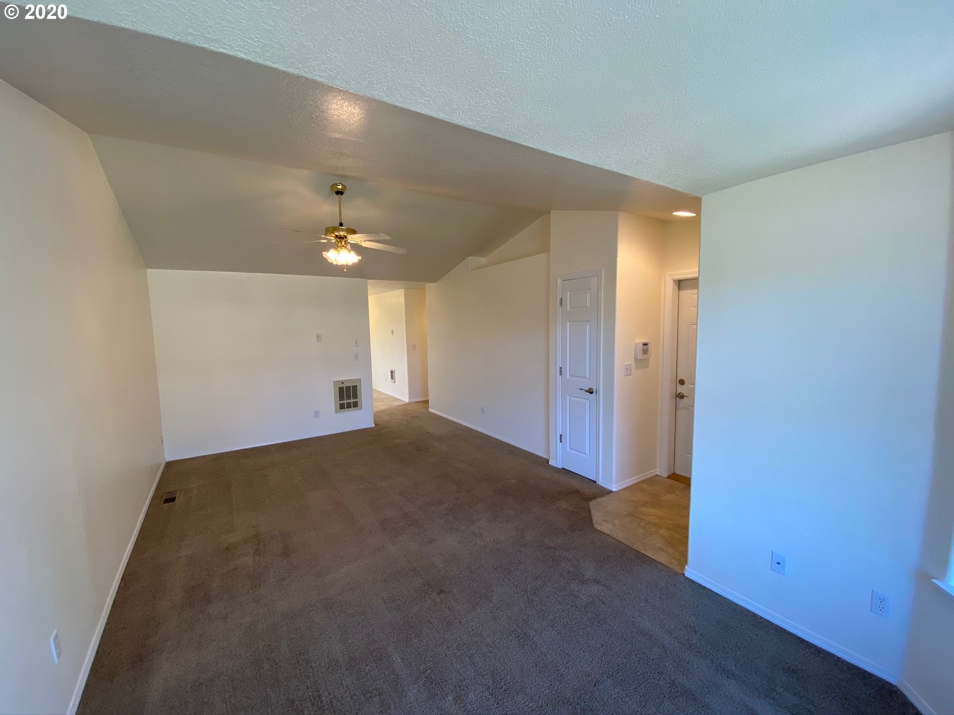 4145 Virginia Avenue Springfield, OR 97478 - Photo 5 of 26
