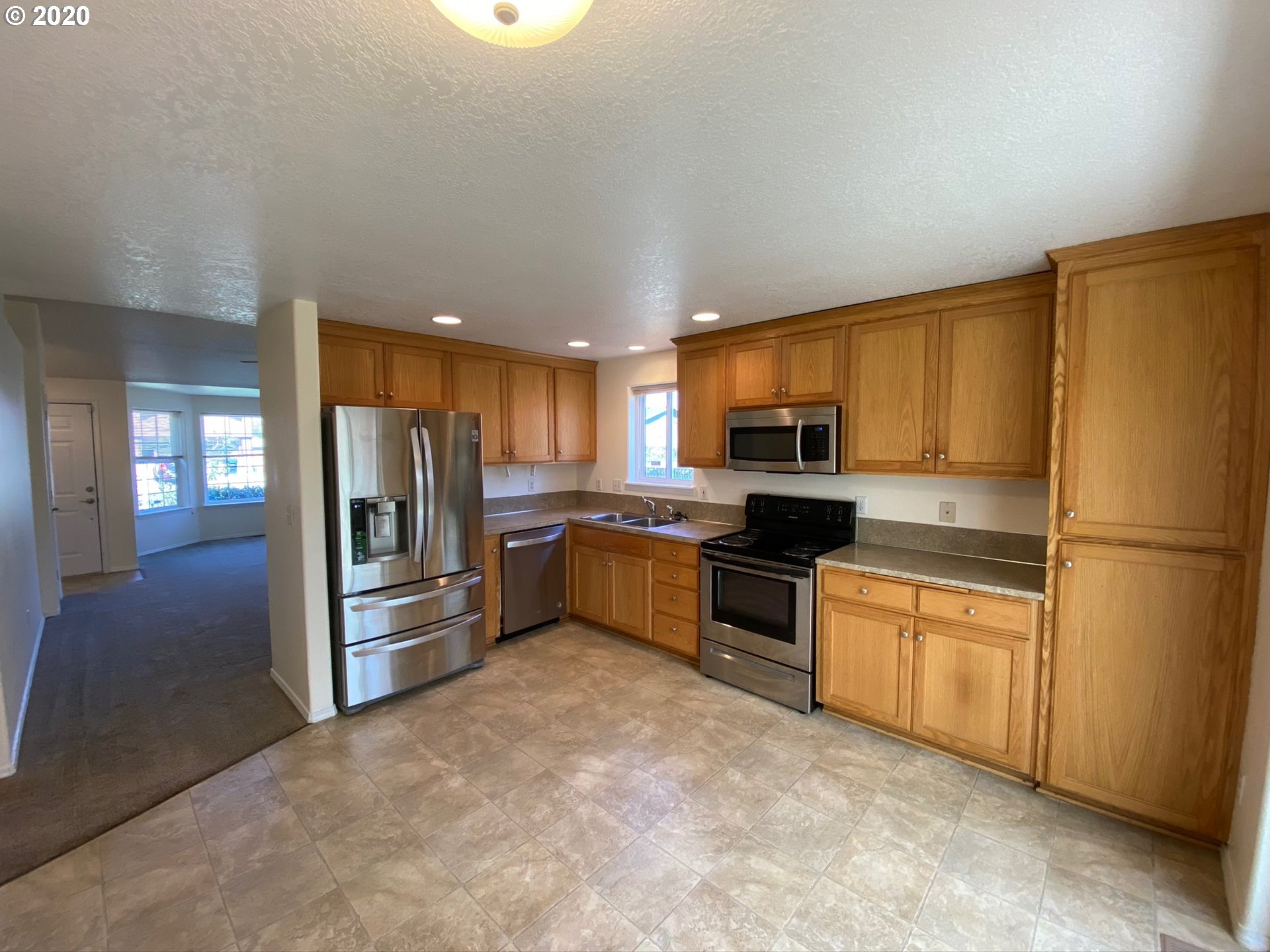 4145 Virginia Avenue Springfield, OR 97478 - Photo 8 of 26