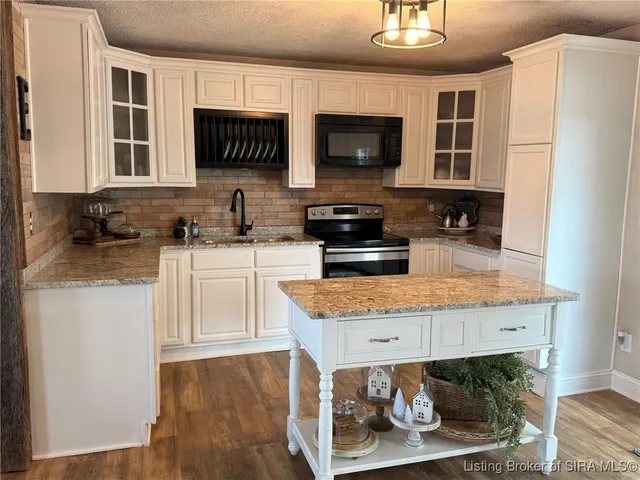 $249,900 | 10 Thomas Court, Scottsburg, IN 47170