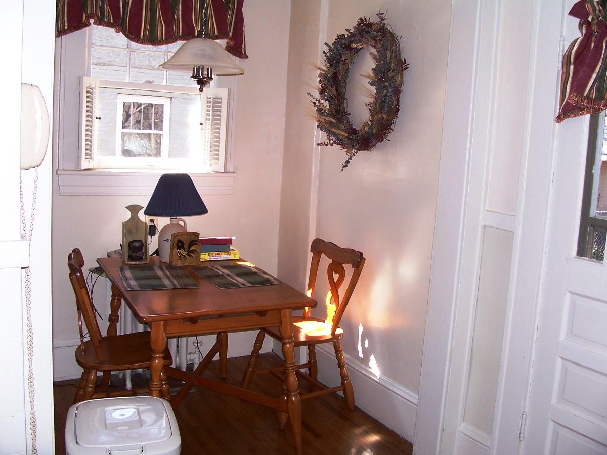 1873 Arlington Road Southwest Roanoke, VA 24015 - Photo 5 of 13 Eat in kitchen