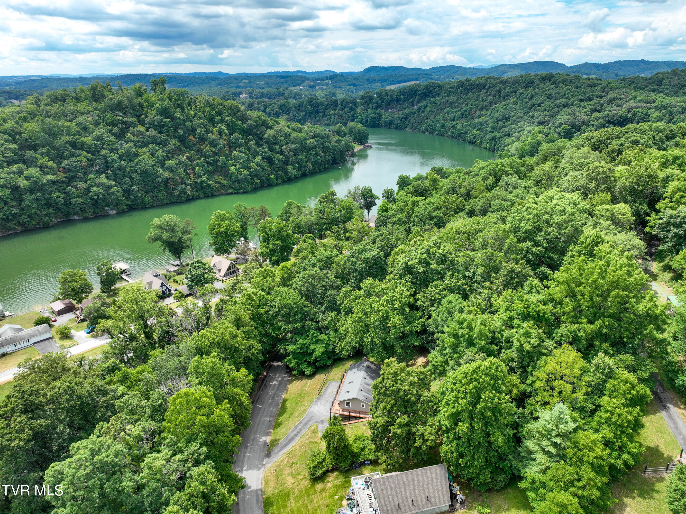 412 Lakeshore Road Bluff City, TN 37618 - Photo 14 of 57 412 Lakeshore Drone RA-27