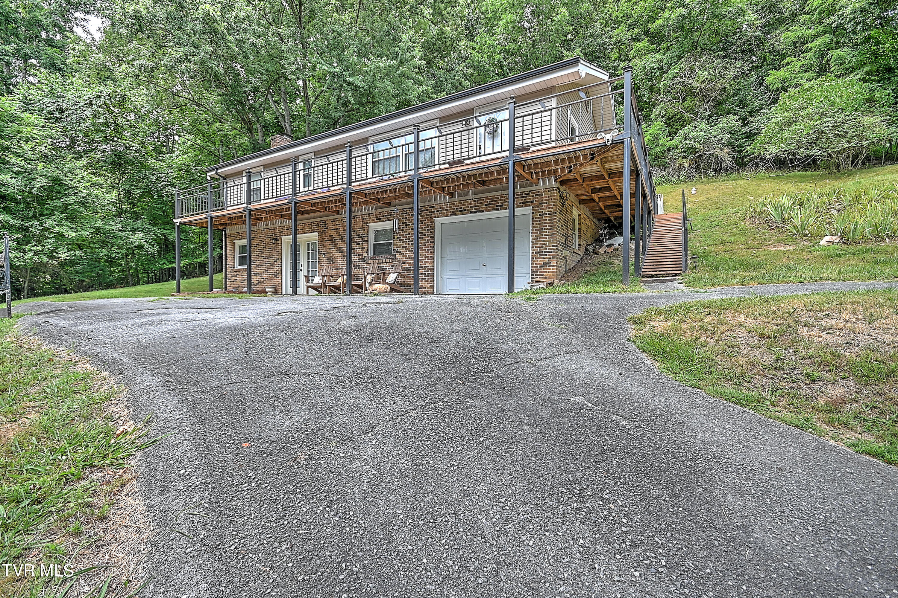 412 Lakeshore Road Bluff City, TN 37618 - Photo 15 of 57 412 Lakeshore RA-3