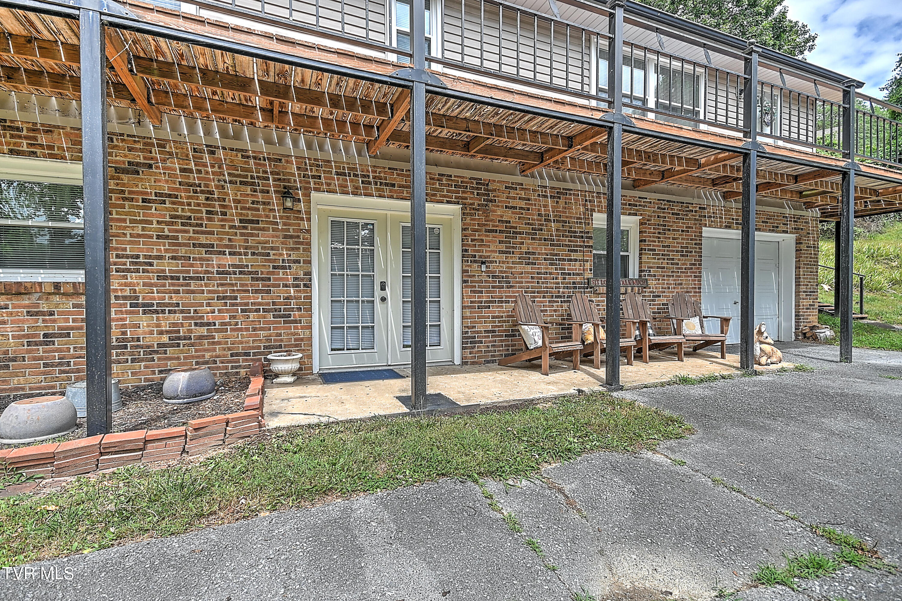 412 Lakeshore Road Bluff City, TN 37618 - Photo 16 of 57 412 Lakeshore RA-6
