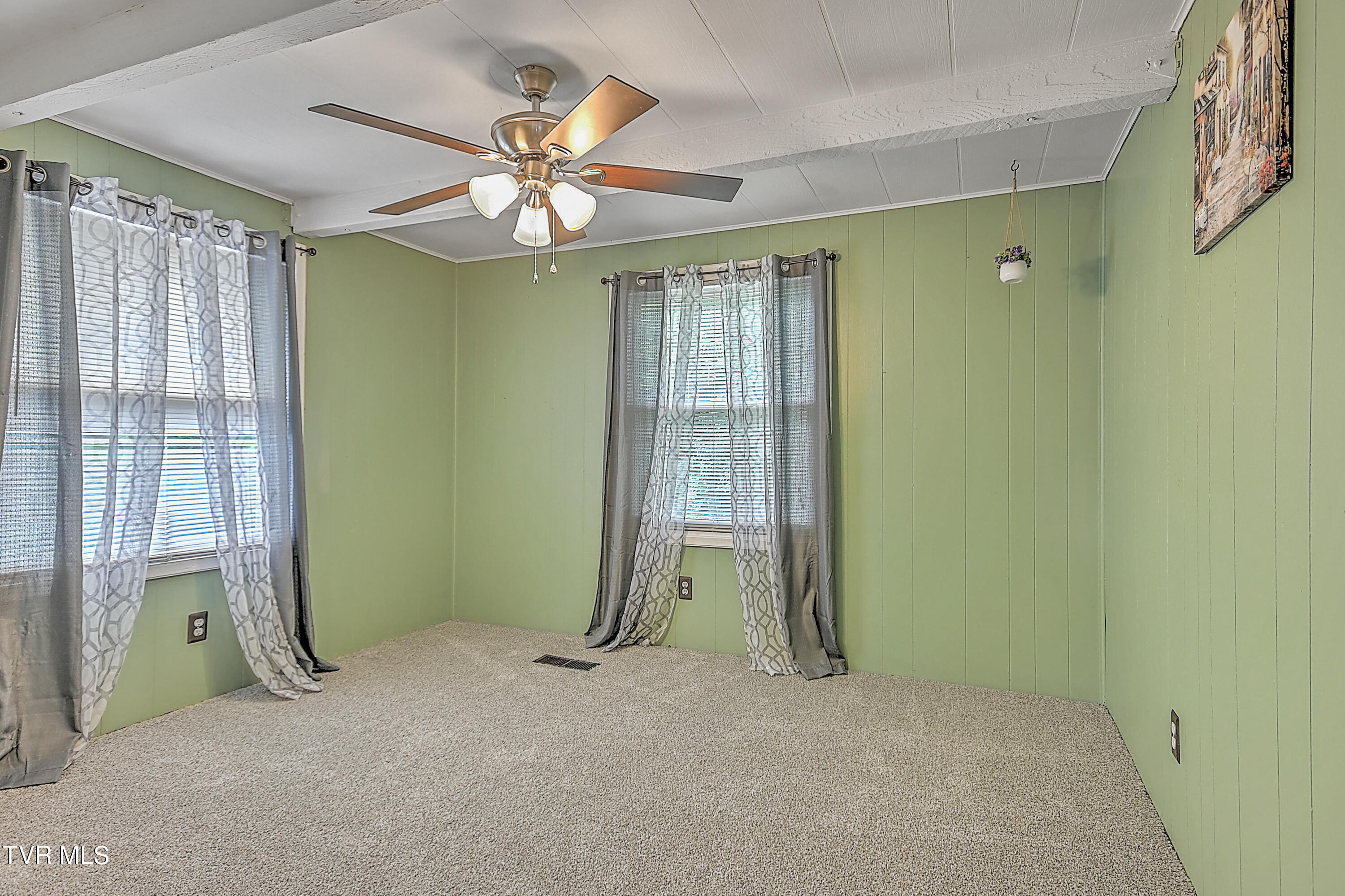 412 Lakeshore Road Bluff City, TN 37618 - Photo 34 of 57 412 Lakeshore RA-35