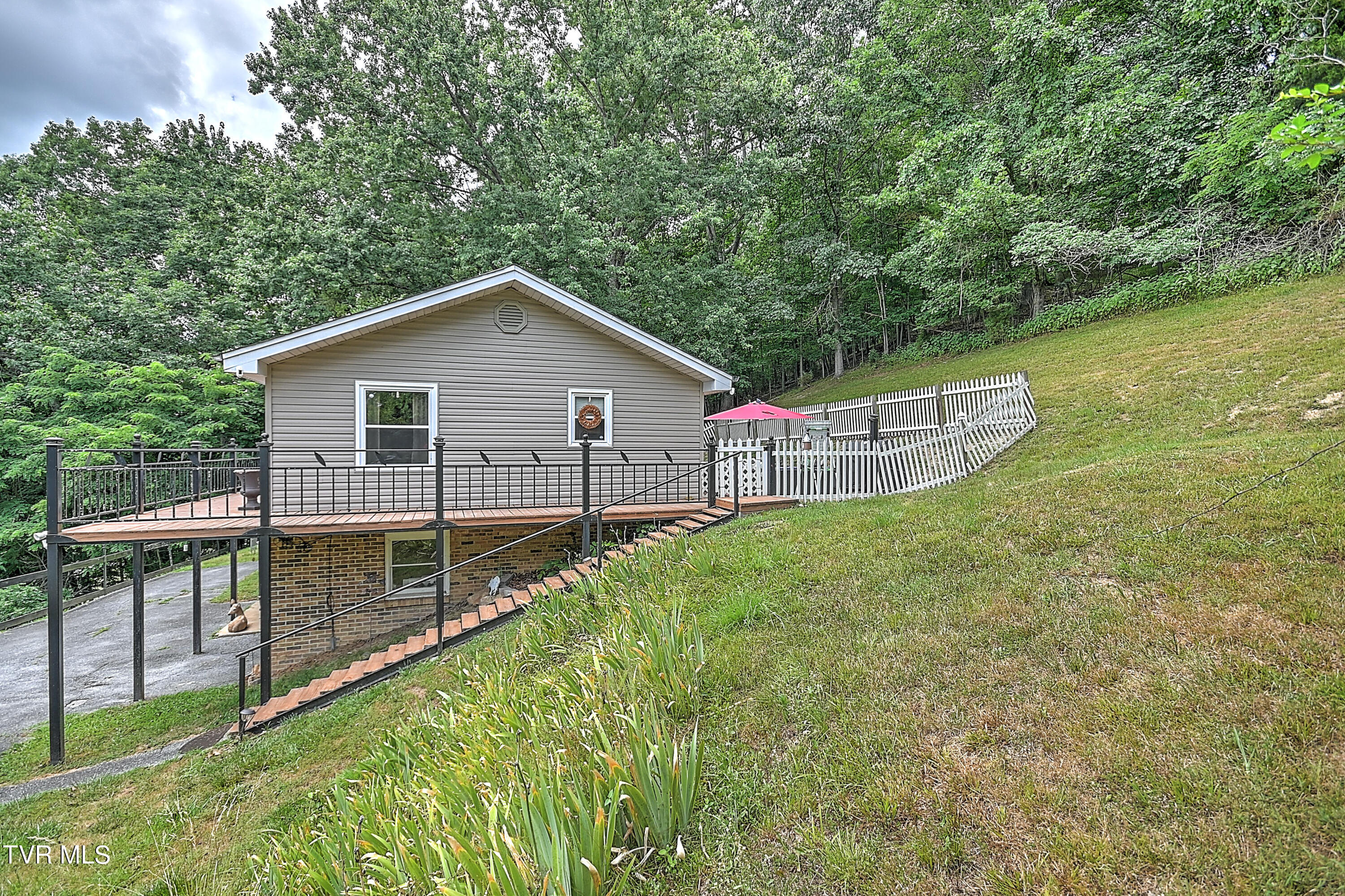 412 Lakeshore Road Bluff City, TN 37618 - Photo 55 of 57 412 Lakeshore RA-49