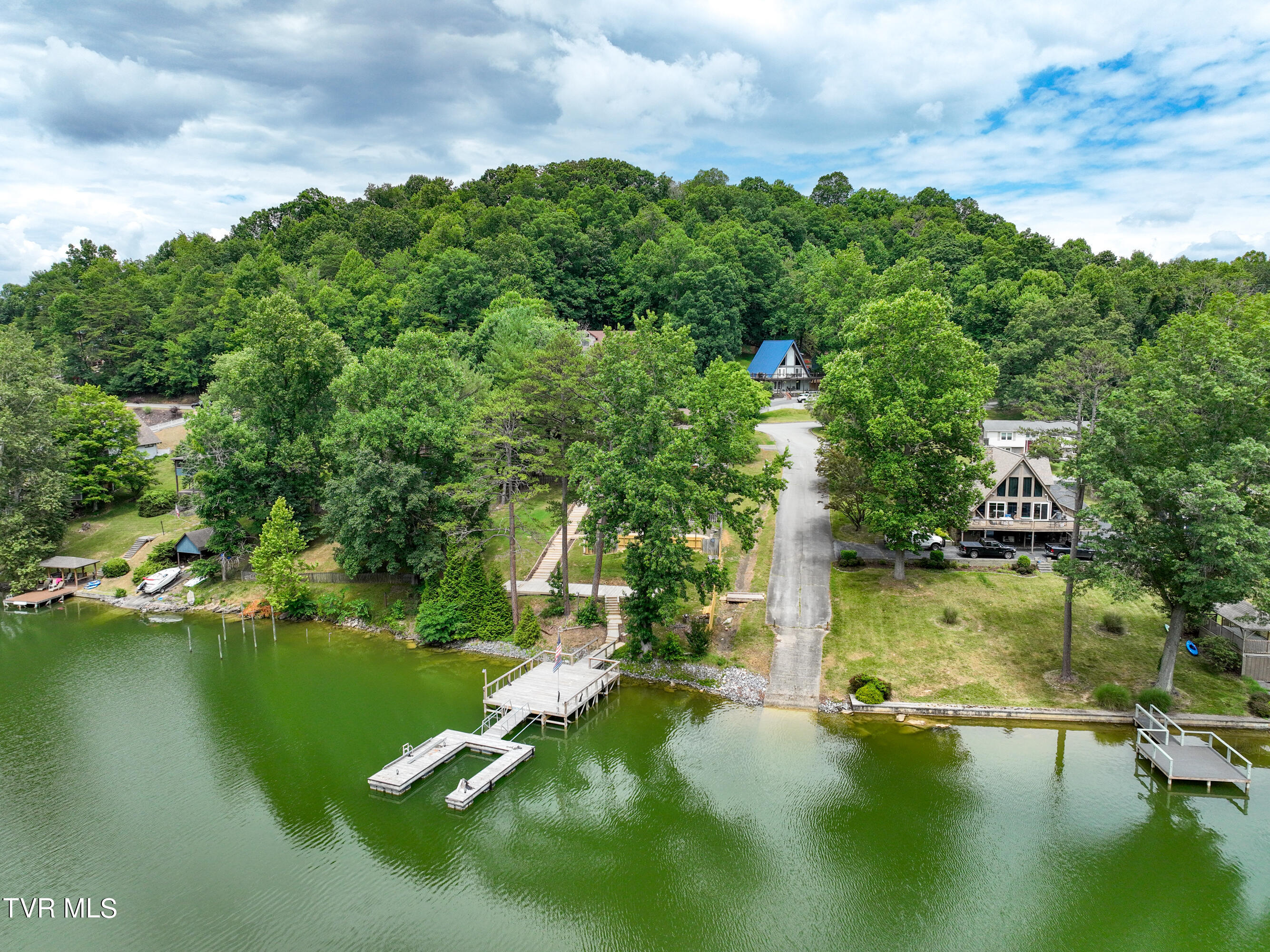 412 Lakeshore Road Bluff City, TN 37618 - Photo 8 of 57 412 Lakeshore Drone RA-20