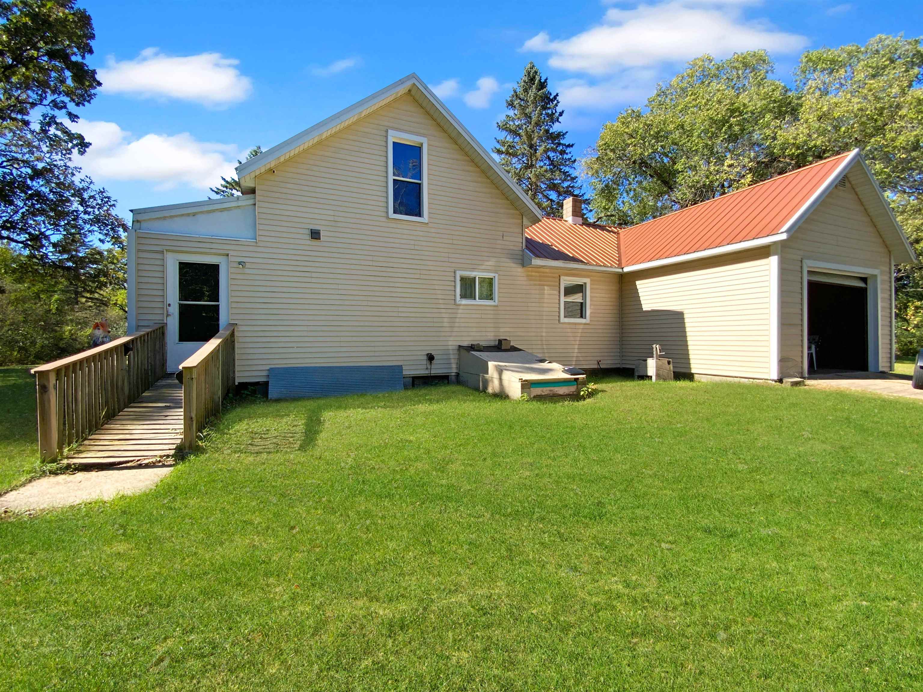 W11160 Apache Road Plainfield, WI 54966 - Photo 31 of 44