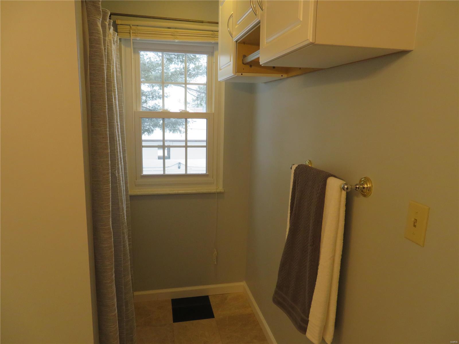 6 Bunker Hill Road Belleville, IL 62221 - Photo 12 of 26 Gallery Image 12