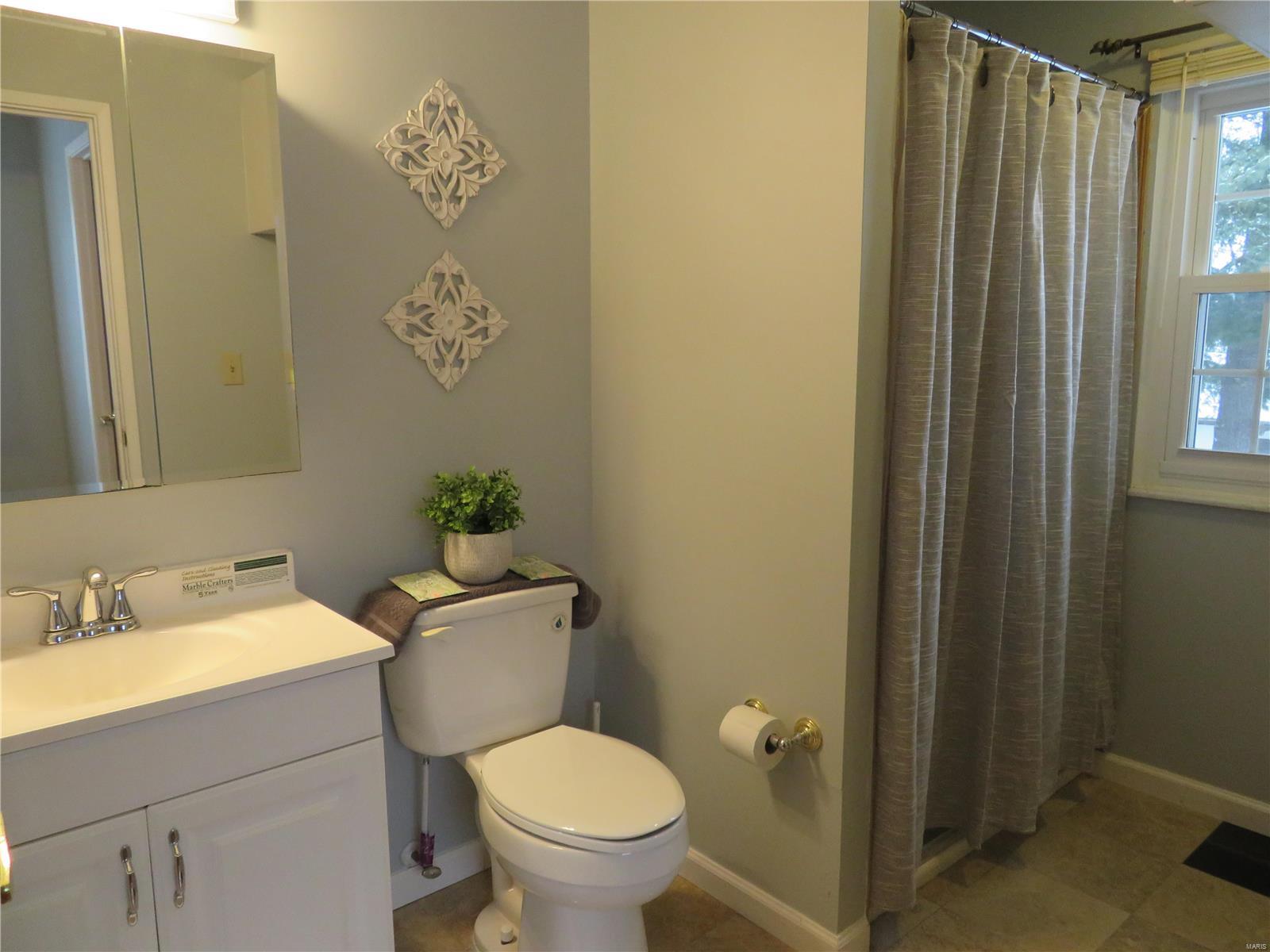 6 Bunker Hill Road Belleville, IL 62221 - Photo 9 of 26 Gallery Image 9