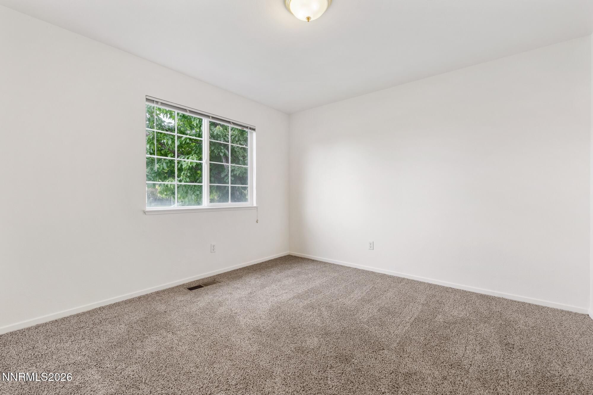 2865 Royal Sage Court Reno, NV 89503 - Photo 3 of 33 _6M21859