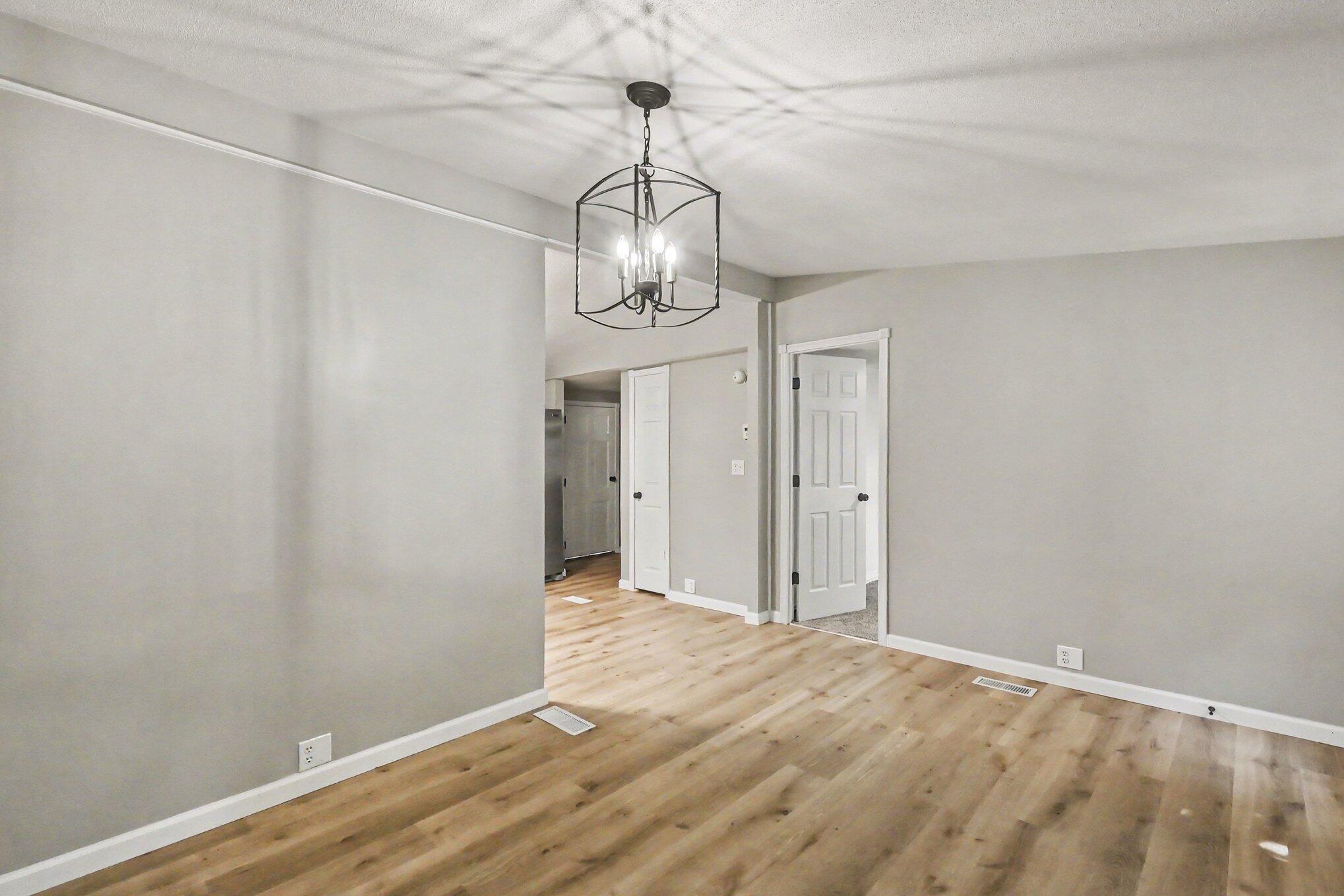 2795 South Bradley Road Charlotte, MI 48813 - Photo 6 of 23 016_file_9213