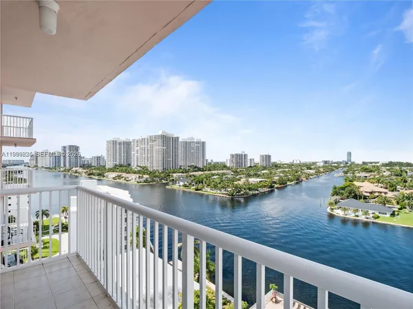 $2,500 | 3161 South Ocean Drive, Unit 1201, Hallandale Beach, FL 33009