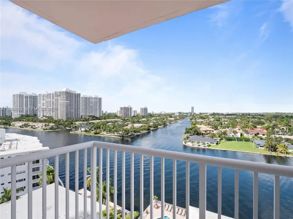 $2,450 | 3161 South Ocean Drive, Unit 1201, Hallandale Beach, FL 33009
