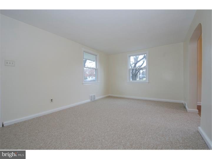 240 East Springfield Road Springfield, PA 19064 - Photo 5 of 25